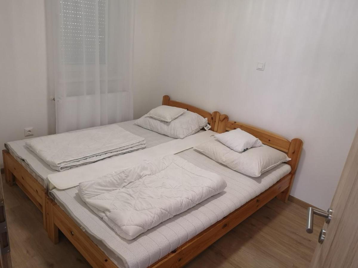 Ferienwohnung Nella Apartman Siófok Exterior foto